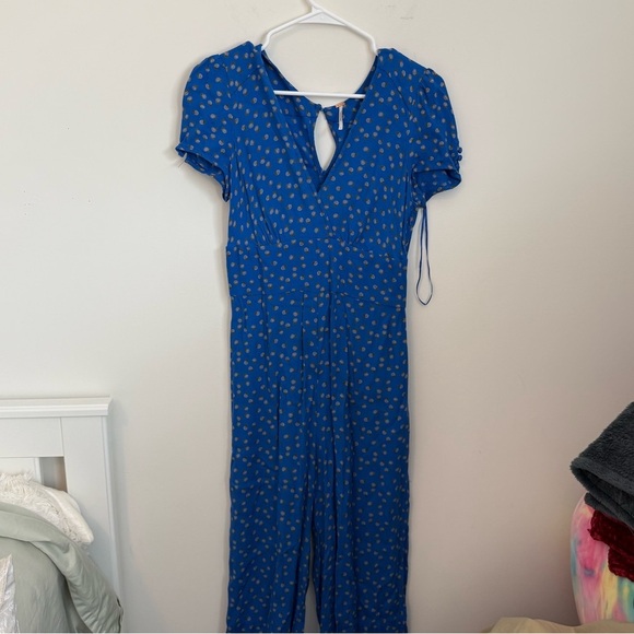 Free People Mia Jumpsuit Blue Flare V Neck Size 4 - Picture 2 of 3